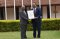 Dr. Bouh et Amb. Hailu lors de la cérémonie de remise du Prix de la Paix en Afrique au Secrétariat de l'EASF le 24 Janvier 2020.